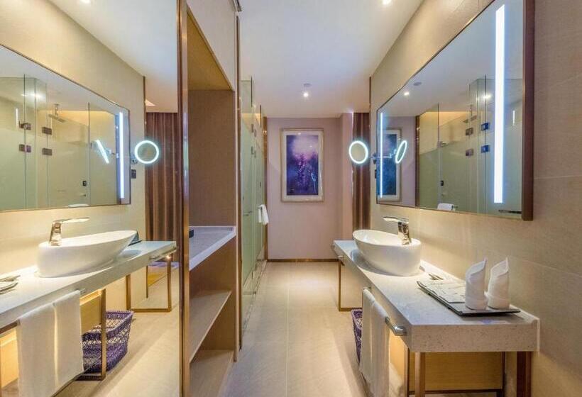 Lavande Hotels·foshan Zhoucun Ligang Road Xunfenggang Metro Station