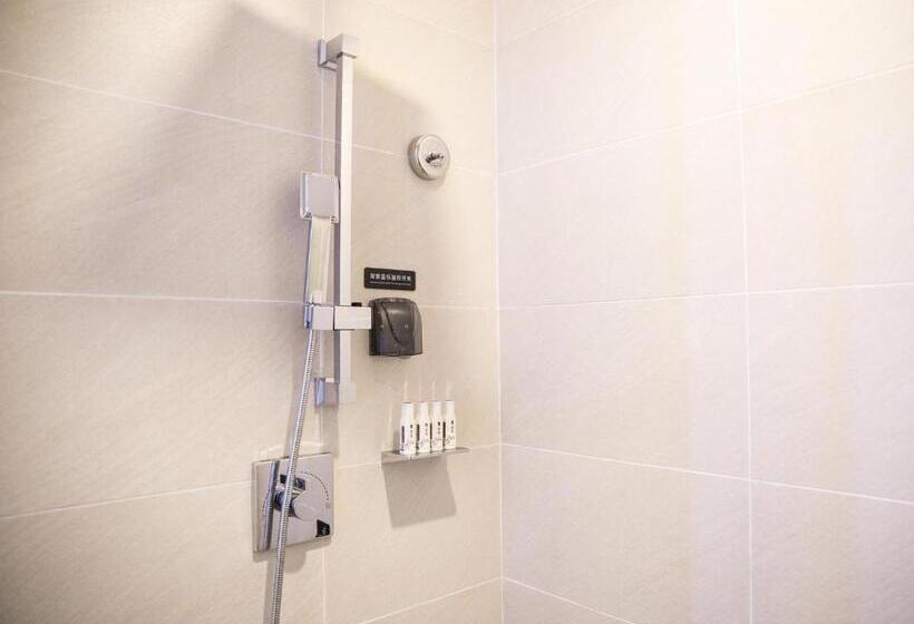 Lavande Hotels·shenzhen North Railway Station Longhua Bus Terminal