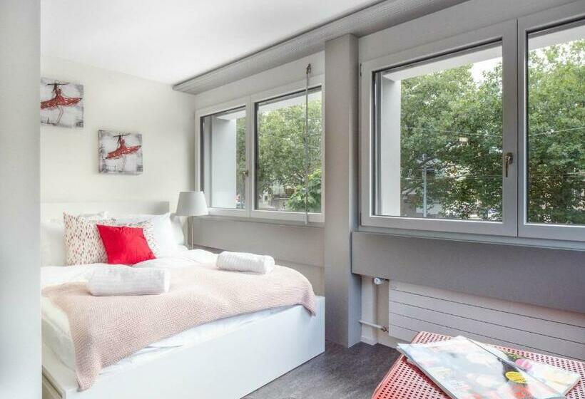 Locapart 01 Five Master Apartements