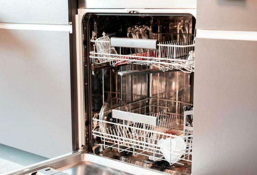 Locapart 01 Five Master Apartements