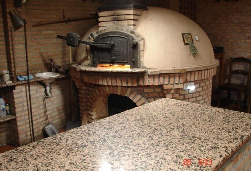 פנסיון Hostal Alfil
