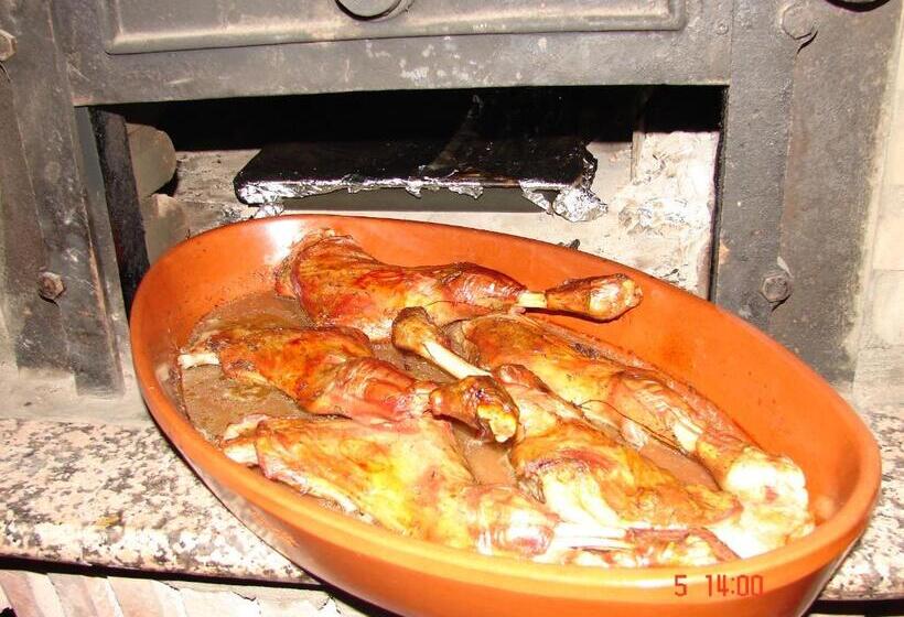 פנסיון Hostal Alfil