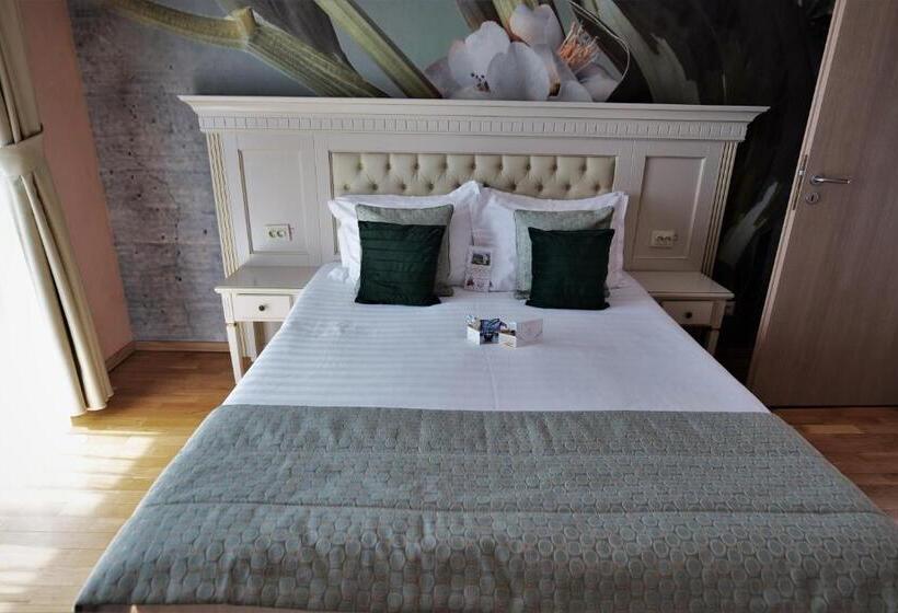 بنسيون Park Luxury Rooms