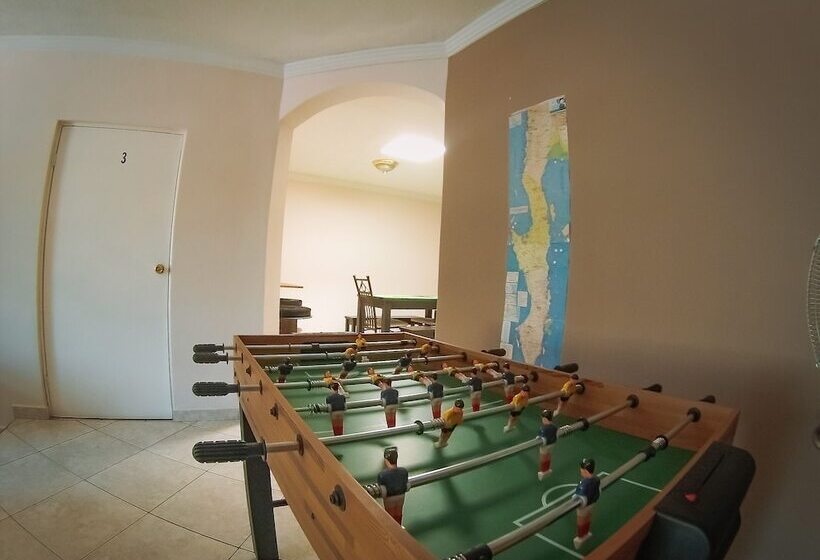 ペンション Pueblo Nomada Hostel