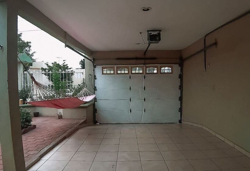 ペンション Pueblo Nomada Hostel