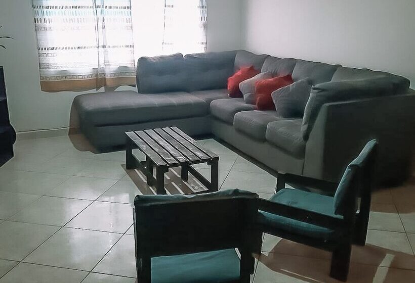 ペンション Pueblo Nomada Hostel