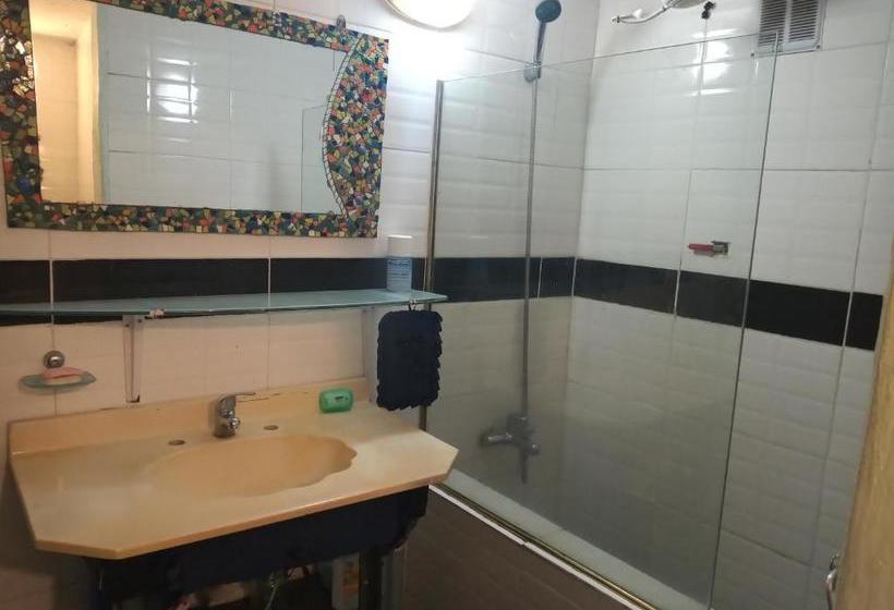 پانسیون Tango Hostel Club