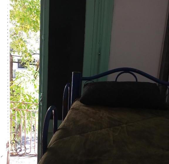 پانسیون Tango Hostel Club