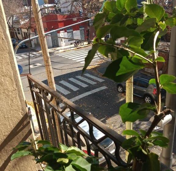 پانسیون Tango Hostel Club