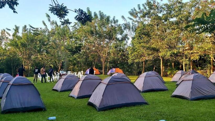 پانسیون Tusubira Village