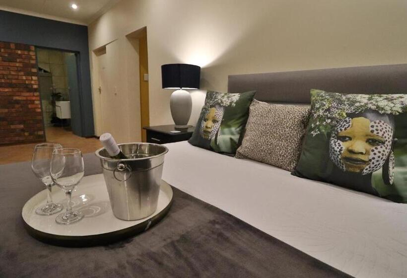 פנסיון Highway Gardens Guest House