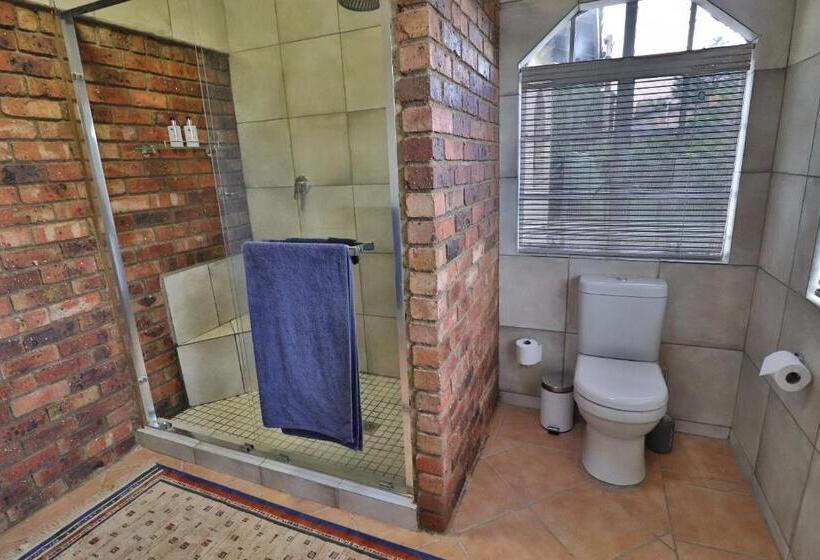 פנסיון Highway Gardens Guest House