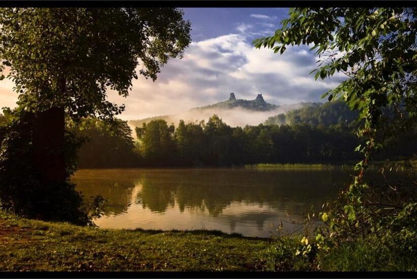 膳宿费 Výšinka 719