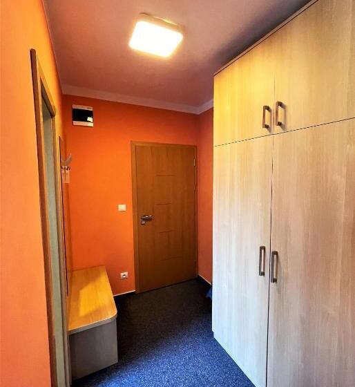 膳宿费 Výšinka 719