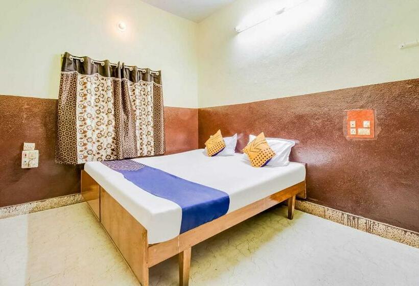 هتل Spot On 69409  Sri New Sai Chandra