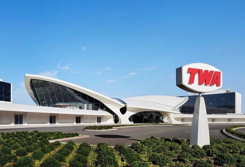 Twa Hotel At Jfk Airport