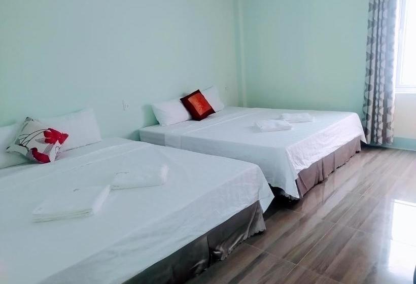 هاستل Sunflower Nhật Lệ