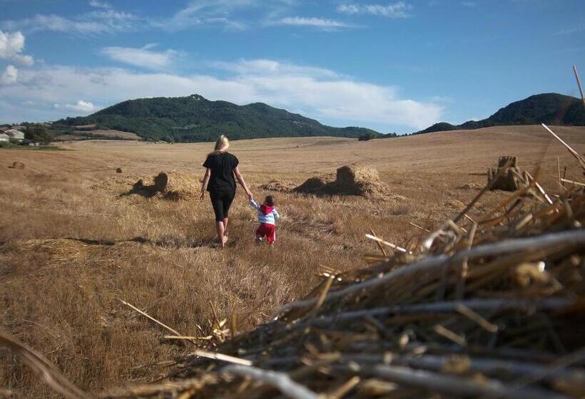 호텔 Appartamento Girasole   Agriturismo Le Selvole