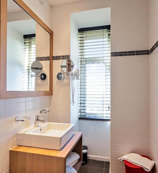 בית מלון כפרי Astoria