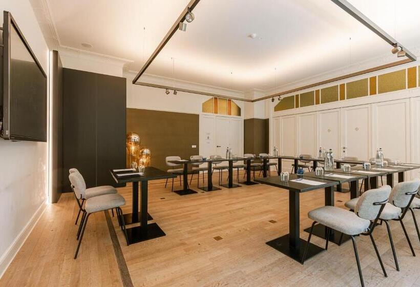 בית מלון כפרי Astoria