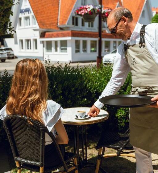 בית מלון כפרי Astoria