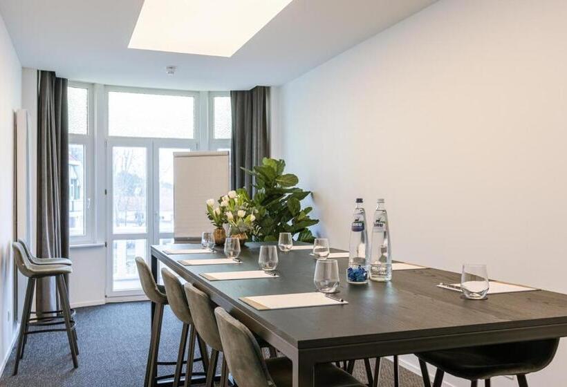 בית מלון כפרי Astoria