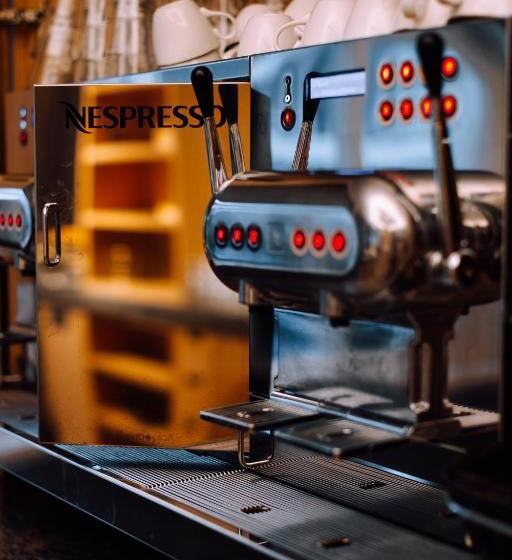 בית מלון כפרי Astoria