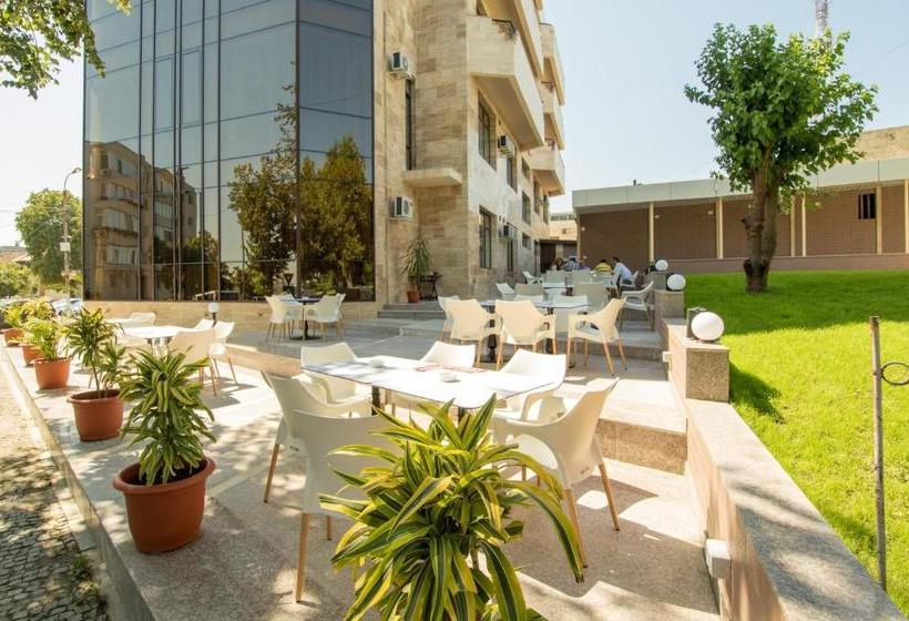 בית מלון כפרי Msr Port