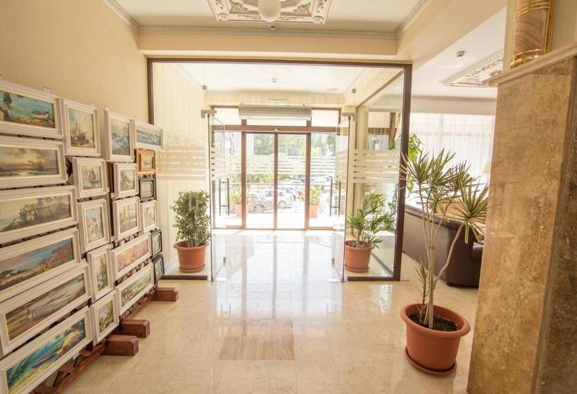 בית מלון כפרי Msr Port