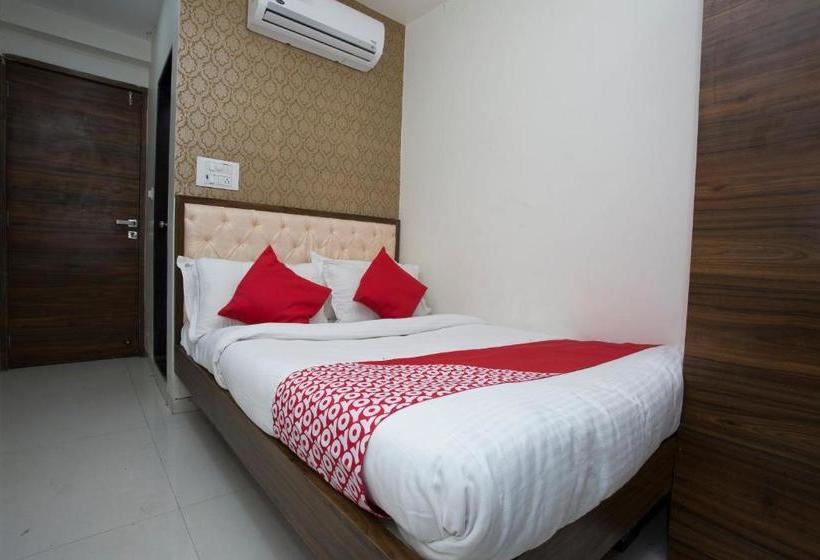 酒店 Oyo 28293 Blh