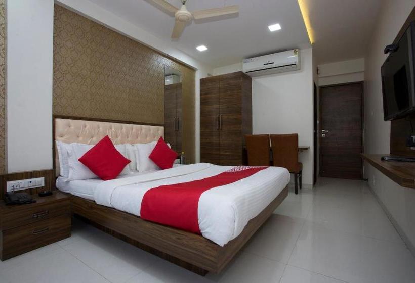 酒店 Oyo 28293 Blh