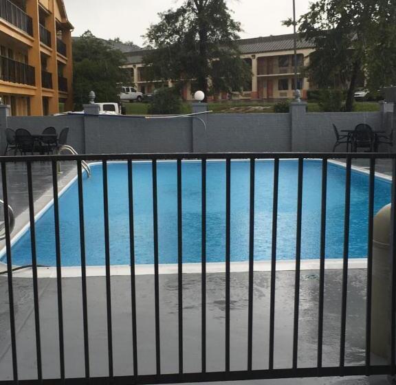 בית מלון כפרי Travelodge By Wyndham Mobile Al