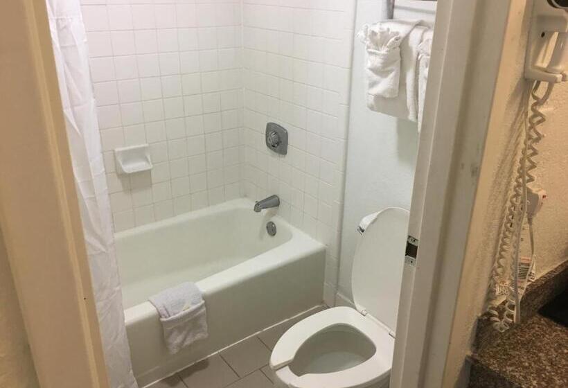 בית מלון כפרי Travelodge By Wyndham Mobile Al