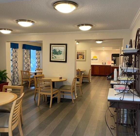 בית מלון כפרי Travelodge By Wyndham Mobile Al