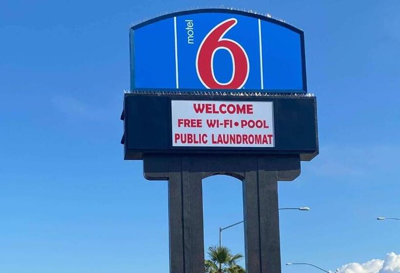 Motel 6 Bullhead City, Az  Laughlin