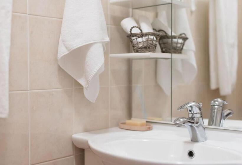 پانسیون Brunarica