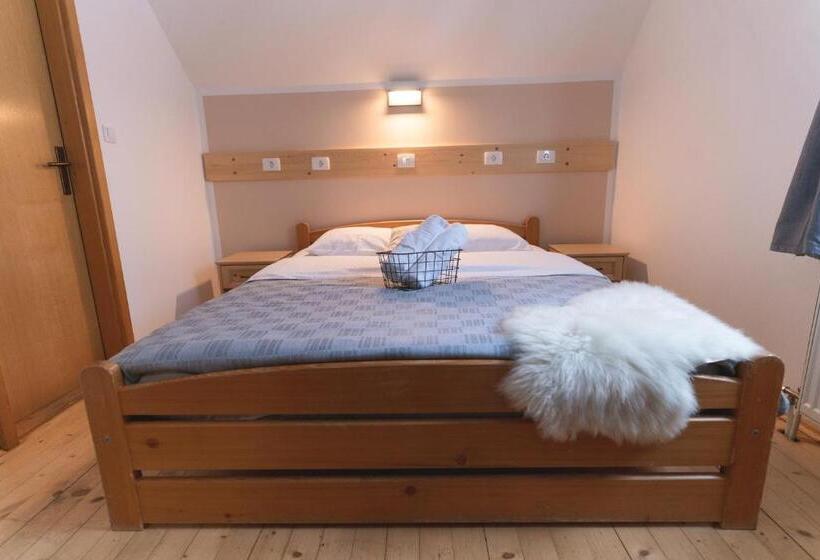 پانسیون Brunarica