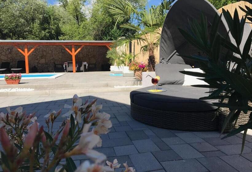 ペンション Doni Prémium Apartmanház