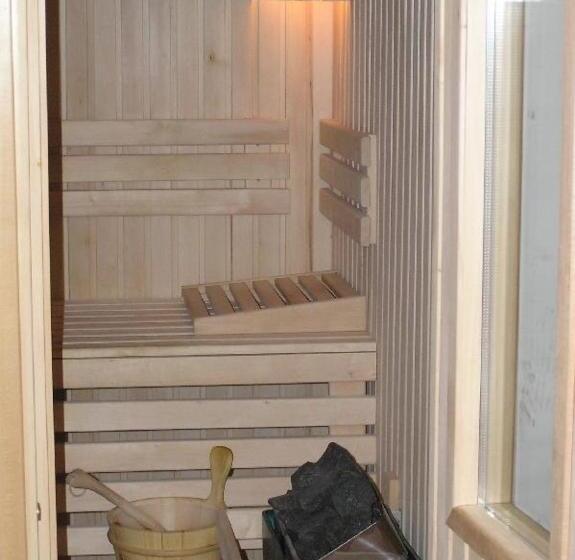 بنسيون Guest House Karov 2 Stars