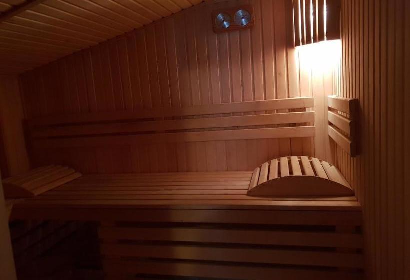 بنسيون Guest House Karov 2 Stars