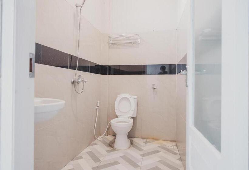 پانسیون Reddoorz Syariah At Hotel Grand Mentari