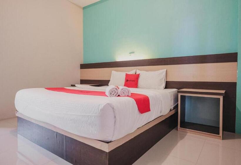 پانسیون Reddoorz Syariah At Hotel Grand Mentari