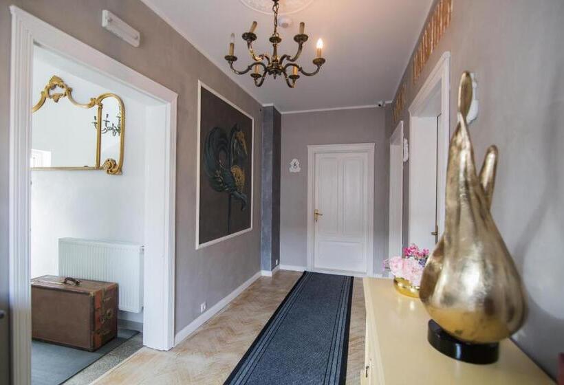 ペンション Vila Antica