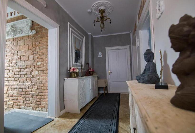 ペンション Vila Antica