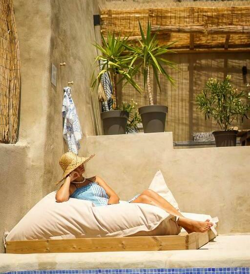 Ronda Center Apartments With Pool