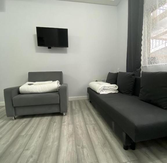 Общежитие Comfortable Cosy Budget Studios In City Center