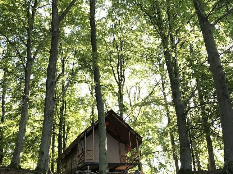 Anfasteröd Gårdsvik   Tälten