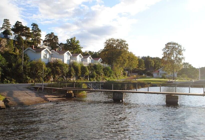 Anfasteröd Gårdsvik   Tälten