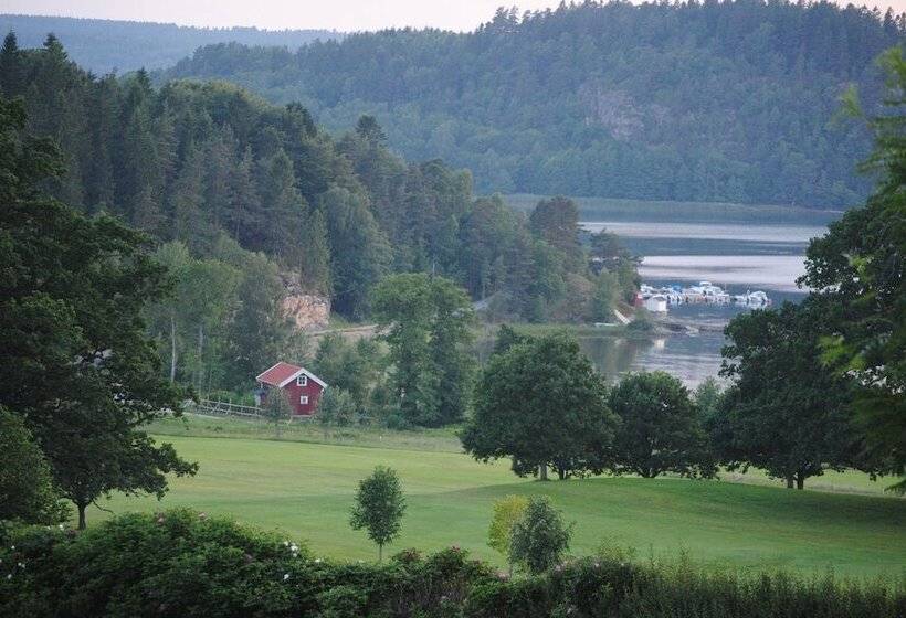 Anfasteröd Gårdsvik   Tälten
