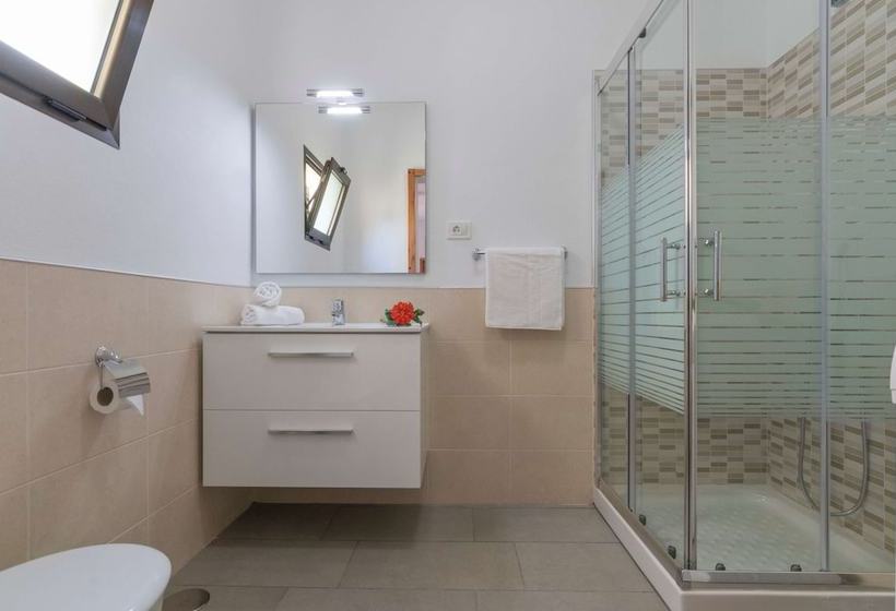 Casa De Vacaciones Con Piscina Compartida Ii